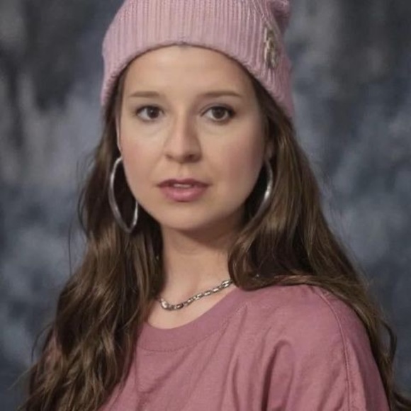 Meet your Posher, Jennifer - Picture 1 of 1